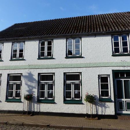 Alter Kraemerladen Von 1732 Friedrichstadt Esterno foto