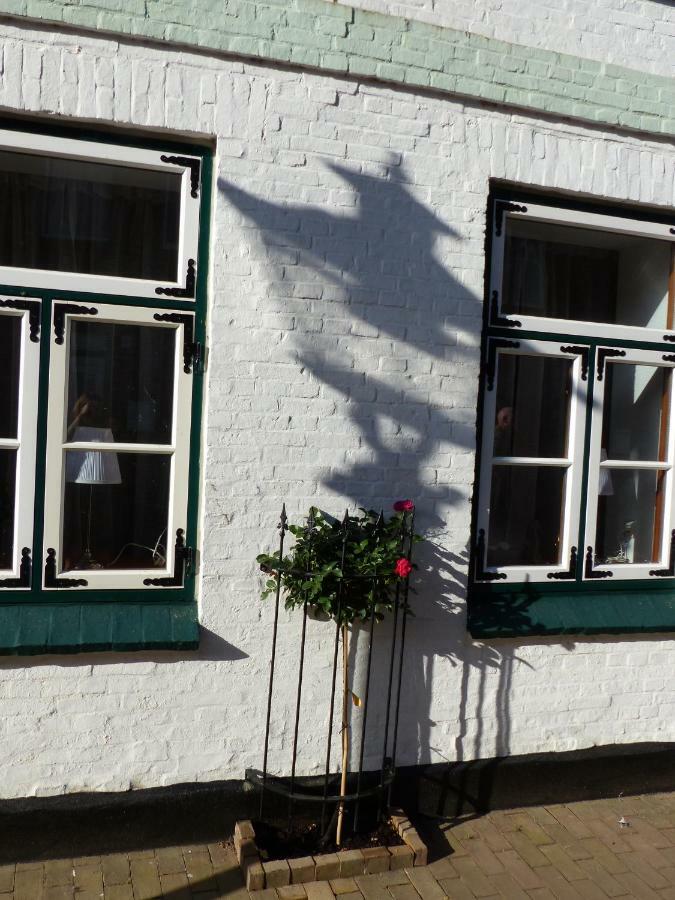 Alter Kraemerladen Von 1732 Friedrichstadt Esterno foto